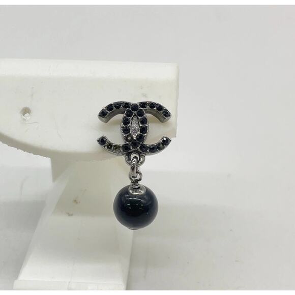 Auth Chanel Coco Mark Black Stone Swing Ball 09P 4.84g Earrings - Picture 4 of 10
